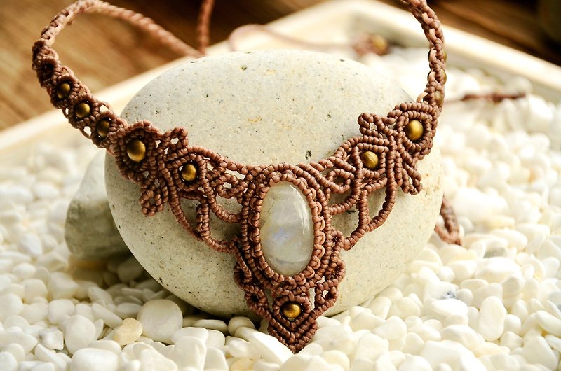 Moonstone Jewelry Macrame Necklace - สร้อยคอ - เครื่องเพชรพลอย สีเงิน