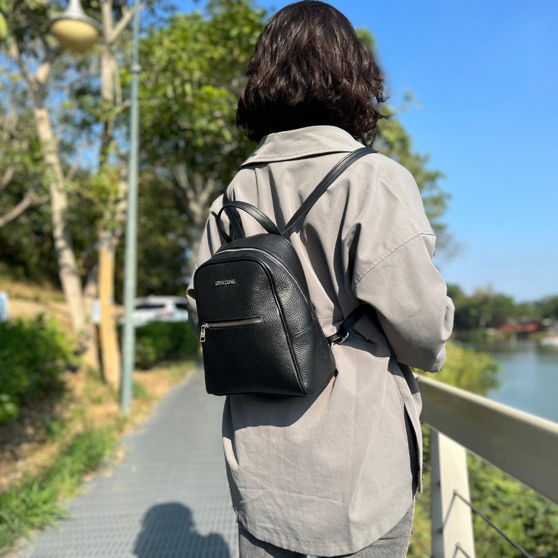 愛蜜莉 Amelie 義大利真皮後背包 - 後背包/背包/書包 - 真皮 黑色