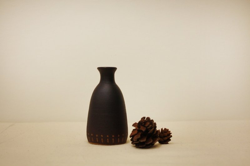 Matt black sake bottle vase | Slightly flawed vase - Pottery & Ceramics - Pottery Black
