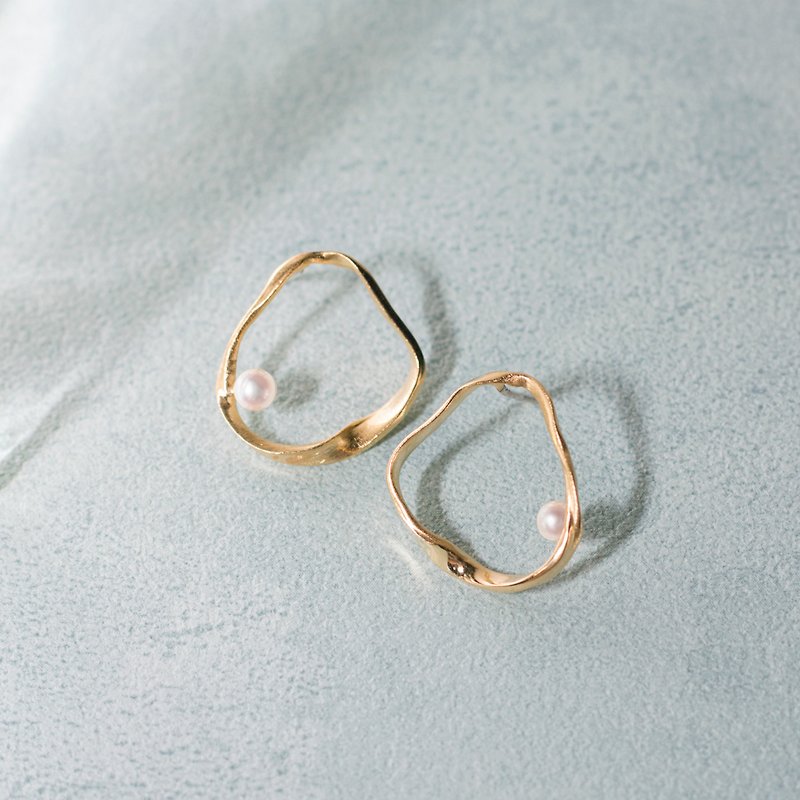 Pearl Ripple Earrings - Earrings & Clip-ons - Pearl Gold