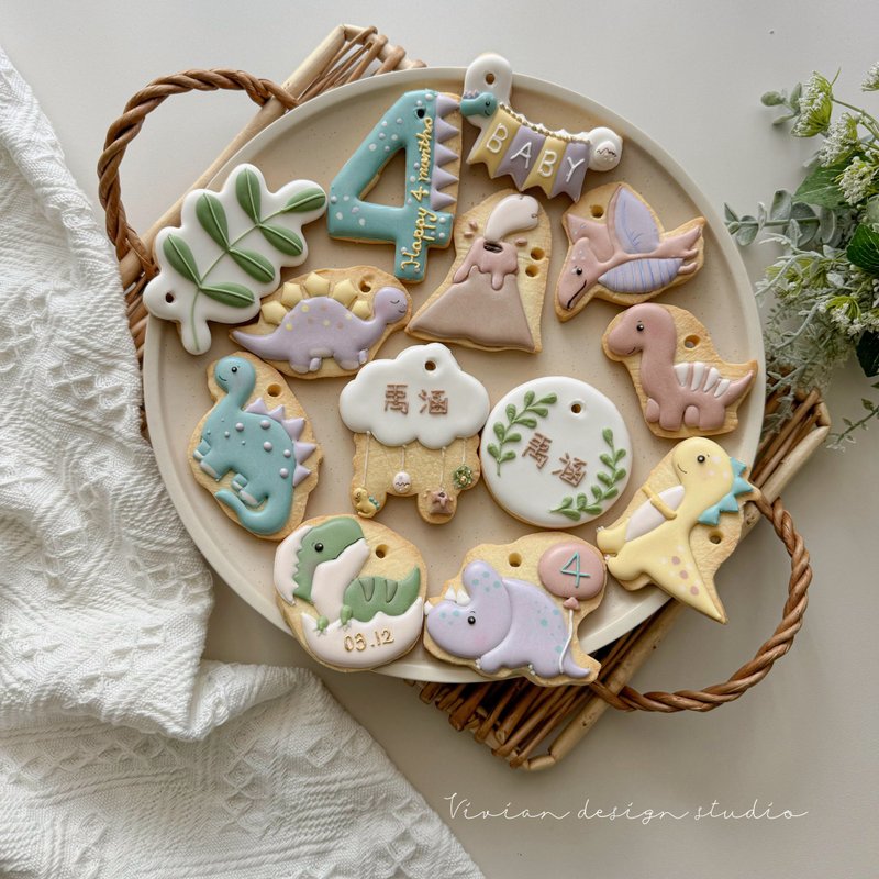 Pink dinosaur frosted biscuits, 12+1 piece set - คุกกี้ - อาหารสด หลากหลายสี