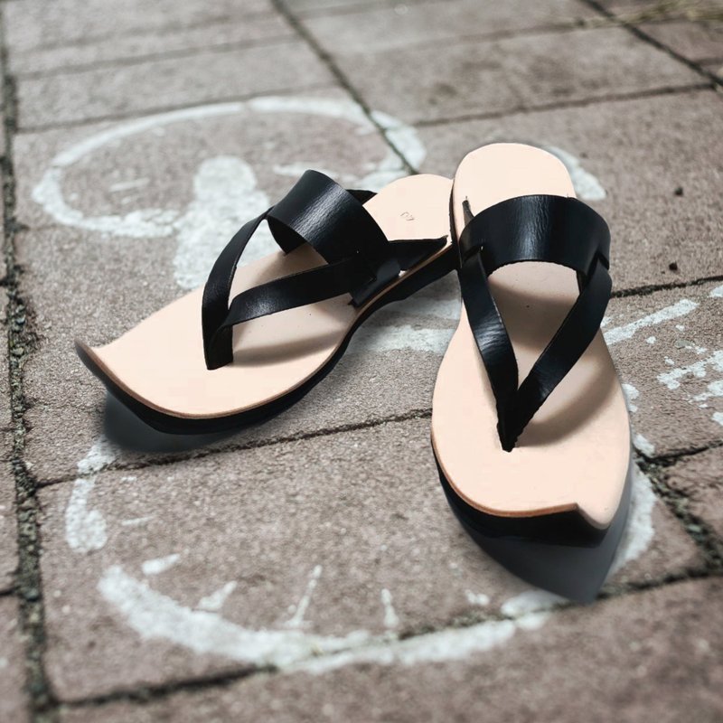 Handmade leather bent toe shoes black strap with nature color sole - 涼鞋 - 真皮 咖啡色