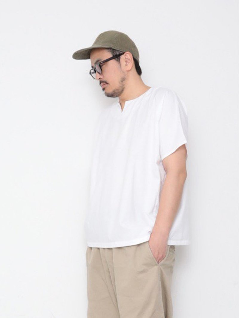 OMAKE.jp Unisex Key Neck Short Sleeve Top OtonShirt White - Men's T-Shirts & Tops - Cotton & Hemp White
