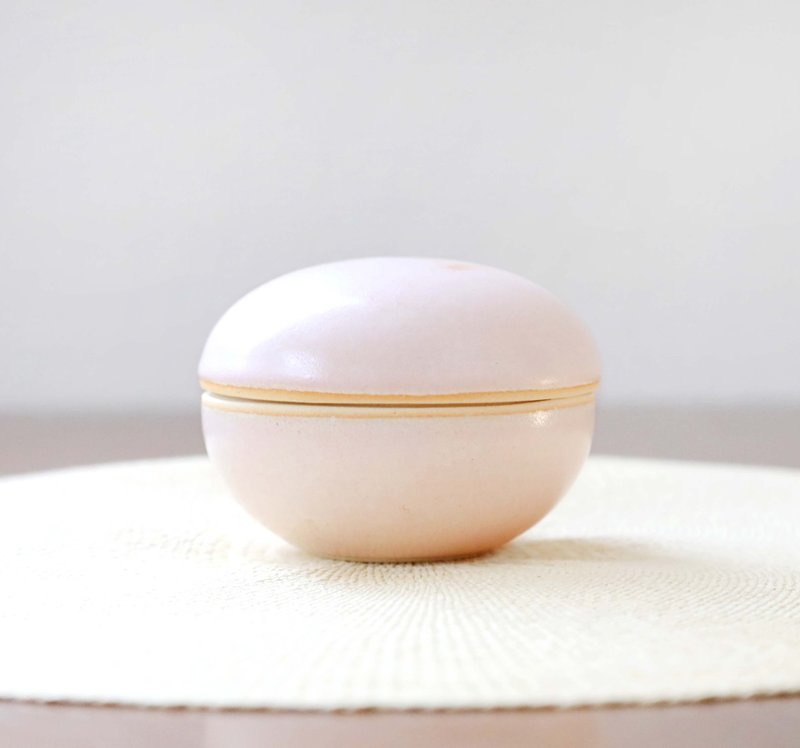 桜花窯変釉の蓋もの 小物入れやお料理にも - 居家收納/收納盒/儲物盒 - 陶 粉紅色