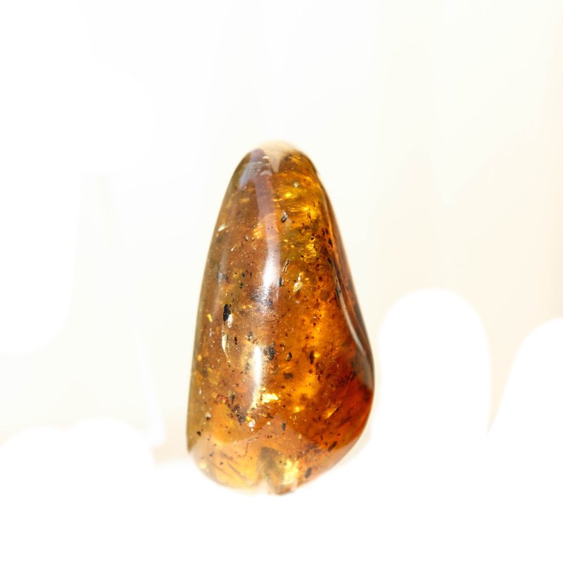 【Series of collectible handicrafts】Hand-grinded Myanmar amber 8 - ของวางตกแต่ง - เครื่องเพชรพลอย หลากหลายสี