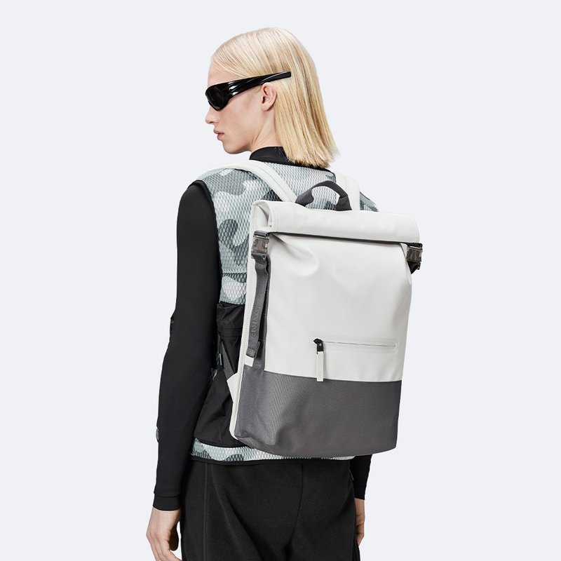 【丹麥 RAINS】Trail Rolltop Backpack W3 織帶防水捲蓋後背包 - 背包/後背包/書包 - 其他材質 白色