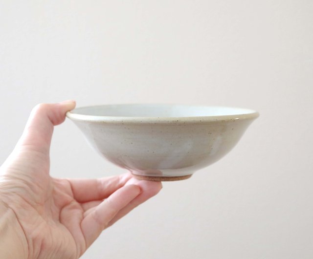 Red clay and white glaze rice bowl - Shop AmetsuchiKaoru Handwork & Art  Studio Bowls - Pinkoi