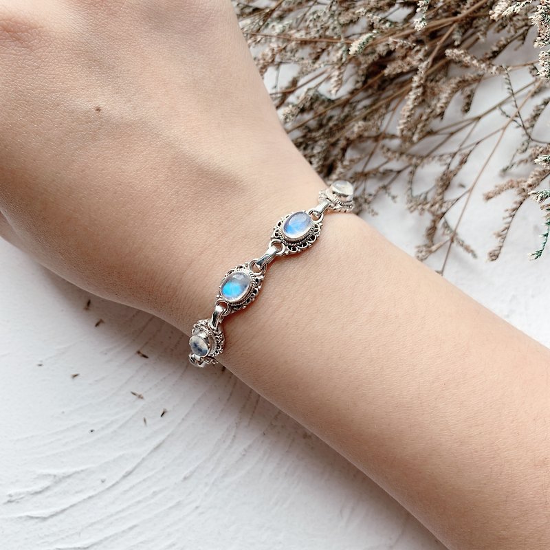Moonstone 925 sterling silver lace bracelet Nepal handmade silverware - Bracelets - Gemstone Blue