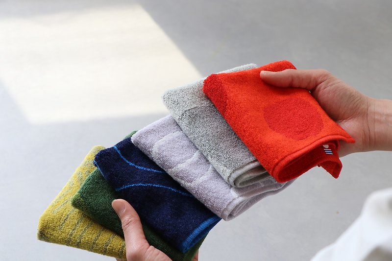 Hand towel - ผ้าขนหนู - ผ้าฝ้าย/ผ้าลินิน สีแดง