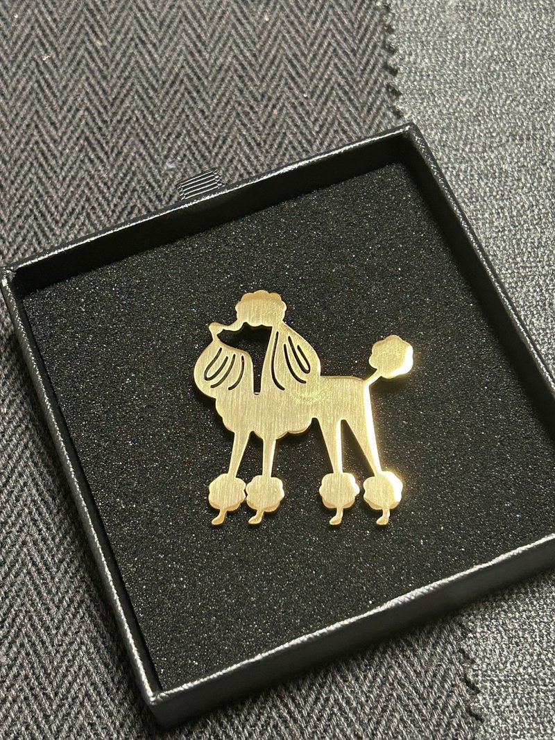 貴繽犬胸針 - 胸針 - 其他金屬 金色