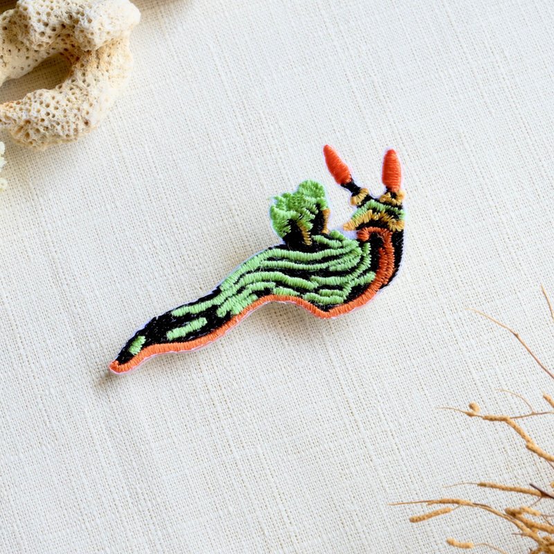 Nembrotha kubaryana nudibranch embroidery badge - Badges & Pins - Thread Multicolor