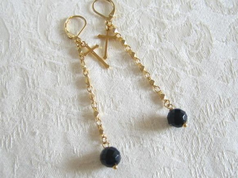 Onyx & Cross of Long Chain Earrings (earrings) - สร้อยคอยาว - เครื่องเพชรพลอย สีดำ