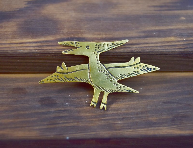 Brass pin - fly fly - Brooches - Paper Gold