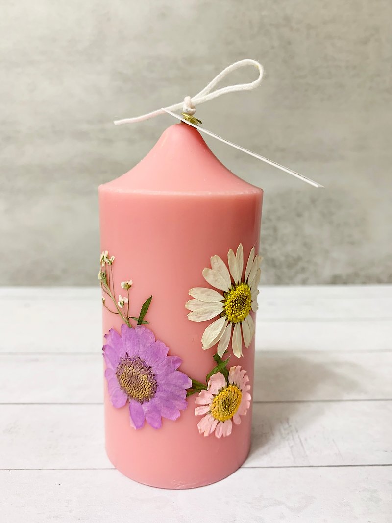Dry Flower Candle (Pink) - เทียน/เชิงเทียน - ขี้ผึ้ง สึชมพู