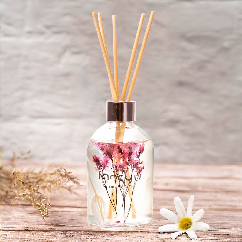 FANCY U Floating Flower Limited Edition Diffuser-Spring Cherry Blossom Cherry Blossom 200ml - Fragrances - Essential Oils Multicolor
