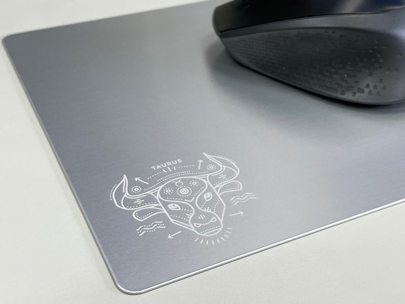 【Taurus】Aluminum Mouse Pad A5 size-Free Laser engraving - แผ่นรองเมาส์ - อลูมิเนียมอัลลอยด์ สีเงิน
