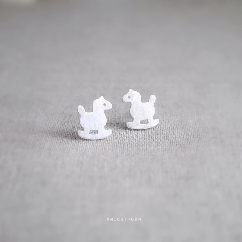 Rocking horse Silver Earrings,925 Sterling Silver - 耳環/耳夾/耳骨夾 - 純銀 銀色