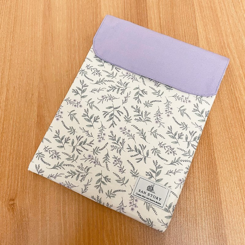 Lavender Flower Field iPad / Macbook / Switch Case Storage Bag - เคสแท็บเล็ต - ผ้าฝ้าย/ผ้าลินิน สีม่วง