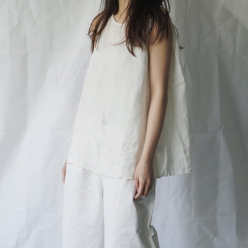 White pure linen A-line vest - เสื้อกั๊กผู้หญิง - ผ้าฝ้าย/ผ้าลินิน ขาว