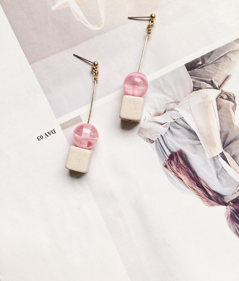 La Don - Earrings - Berry sugar acupuncture / ear clip on stone ladder - Earrings & Clip-ons - Porcelain Pink