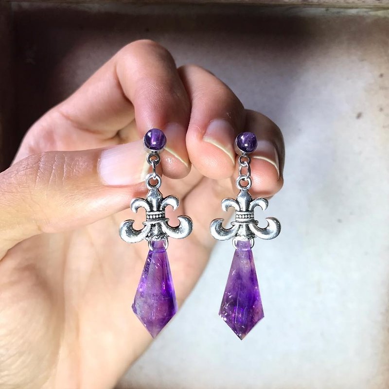 【Lost And Find】Natural  quartz crystal earring - Earrings & Clip-ons - Gemstone Purple