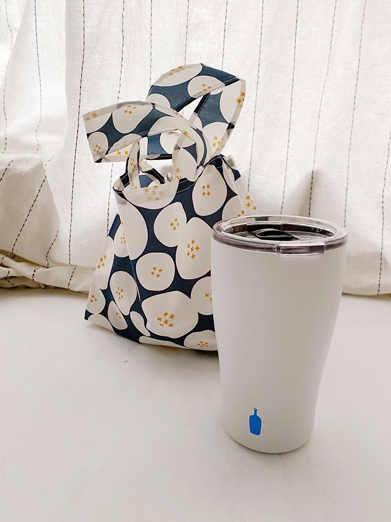 hairmo small round flower waterproof environmental protection breakfast lunch bag/drink bag - blue - กระเป๋าถือ - วัสดุกันนำ้ สีน้ำเงิน