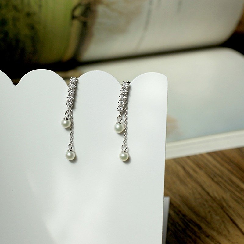 MissQueeny 925 Silver Diamond small natural pearl earrings detachable two wear - ต่างหู - กระดาษ สีเงิน