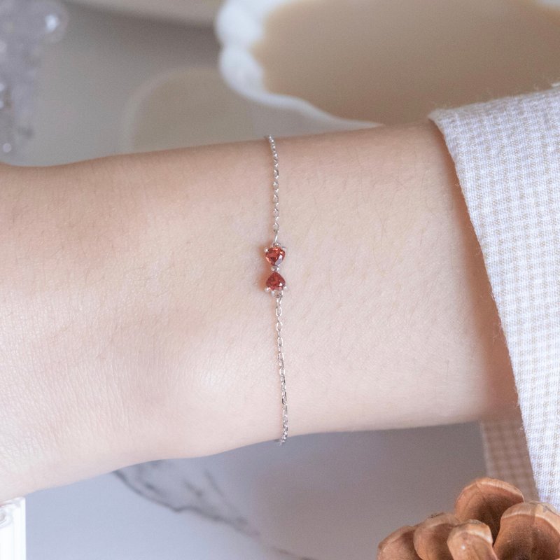 石榴石925純銀蝴蝶結手鍊 - 手鍊/手環 - 寶石 銀色