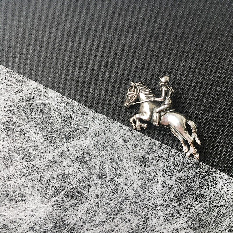 ◤賽馬選手胸針 | 925銀 英國 精工 手作 - 胸針 - 其他材質 銀色