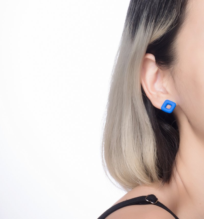 デイリー部門-スクエアボックス（カスタマイズされた色）エコー手作りソフト陶器イヤリング/交換可能なクリップ、シンプル、ギフト - ピアス・イヤリング - 陶器 多色