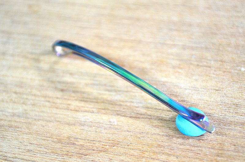 Titanium hairpin・純チタンヘアピン・グリーン63mm - 髮夾/髮圈 - 其他金屬 綠色