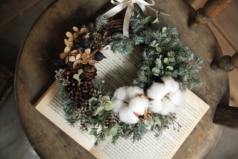 is Flower/ 聖誕節 復刻森林 花圈 - 擺飾/家飾品 - 植物．花 綠色