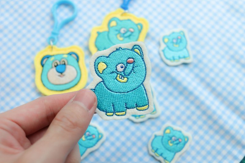 [snoring elephant class] a small amount of embroidery hot stamping cloth patch cloth embroidery cloth stickers armband embroidery - เข็มกลัด/พิน - งานปัก สีน้ำเงิน