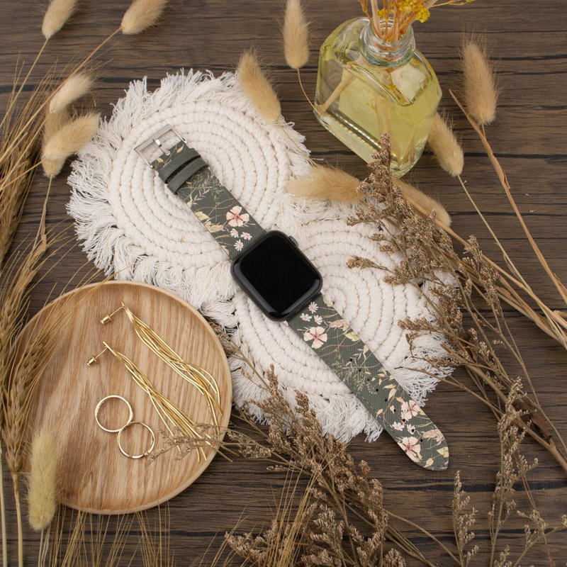 Small White Flower Green Calf Leather Apple Watch Strap 4/5/6/7/8/9/SE/Ultra - สายนาฬิกา - หนังแท้ สีเขียว