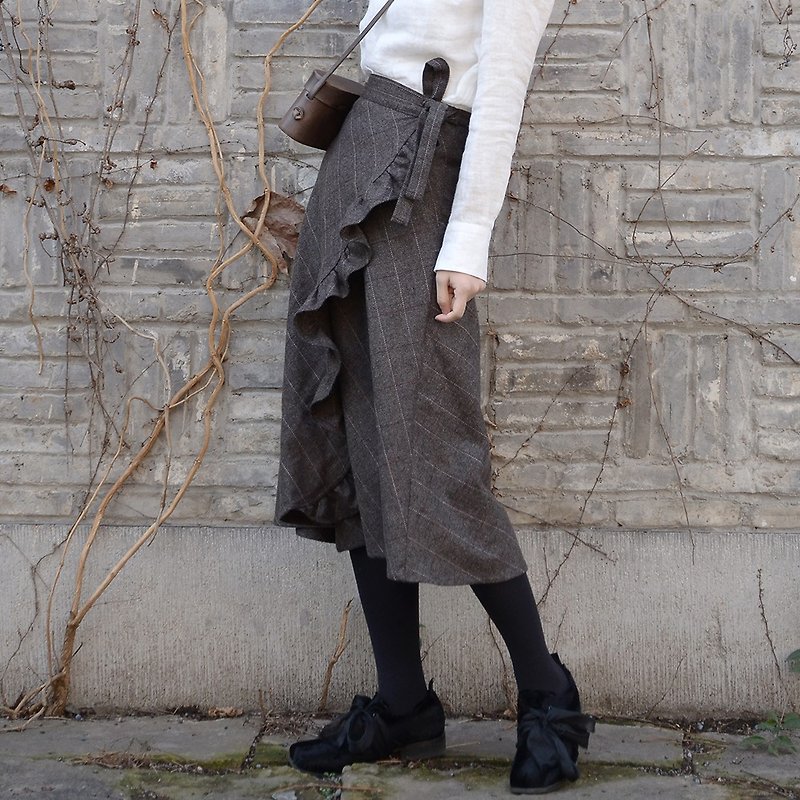 羊毛格紋波浪裙|半身裙|羊毛+聚酯纖維|獨立品牌|Sora-100 - 裙子/長裙 - 羊毛 