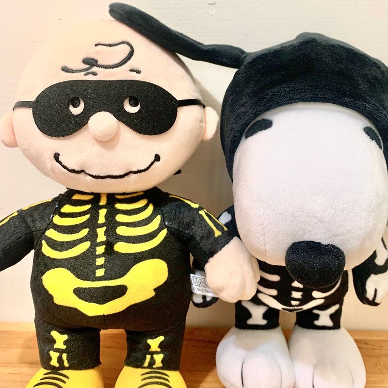 Halloween limited edition Snoopy and Charlie Brown doll Two into a set of sales - ตุ๊กตา - เส้นใยสังเคราะห์ สีดำ