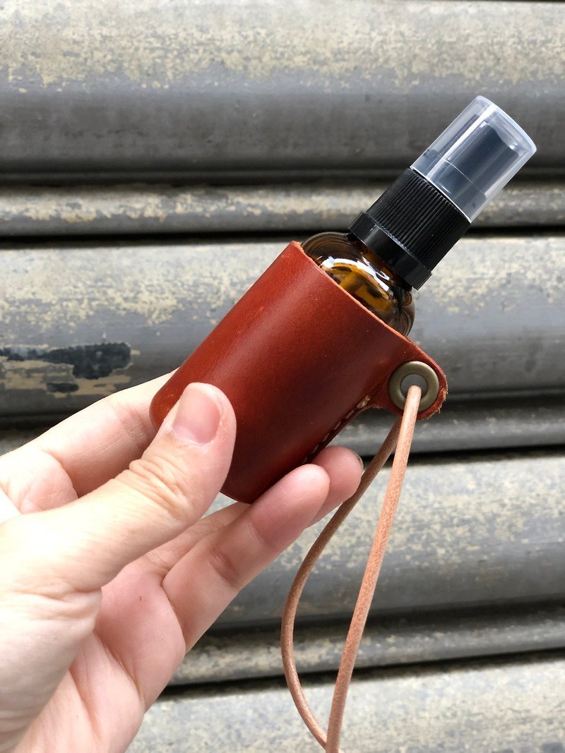 Anti-epidemic small objects / alcohol bottle leather case-vegetable tanned leather- - อื่นๆ - หนังแท้ สีนำ้ตาล