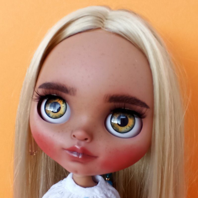 Blythe collectible doll in a single copy with blonde hair a beautiful present
