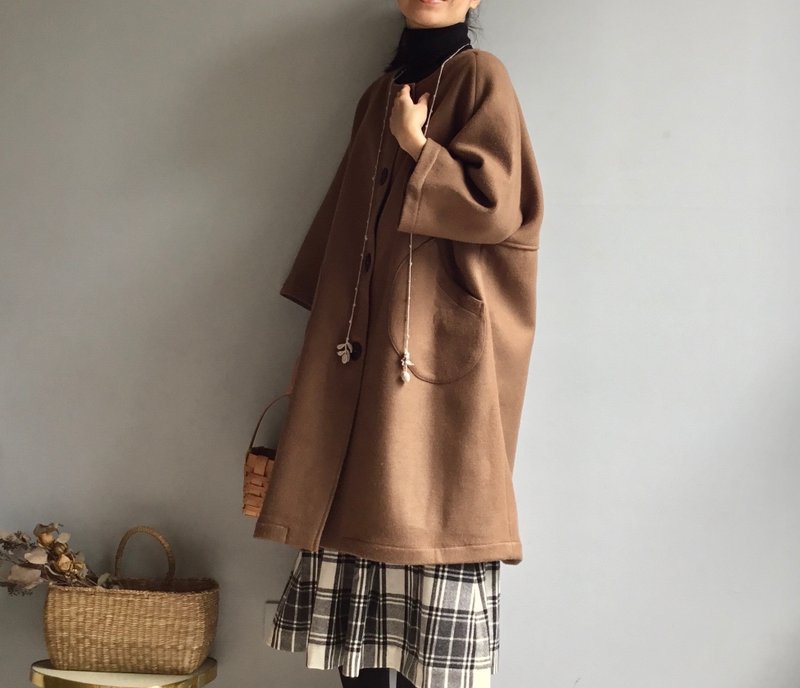 The Warmth of an Embrace / Caramel Cocoa Double-Sided Wool Blend Cocoon Coat / Mid-Length Jacket - เสื้อแจ็คเก็ต - ขนแกะ 