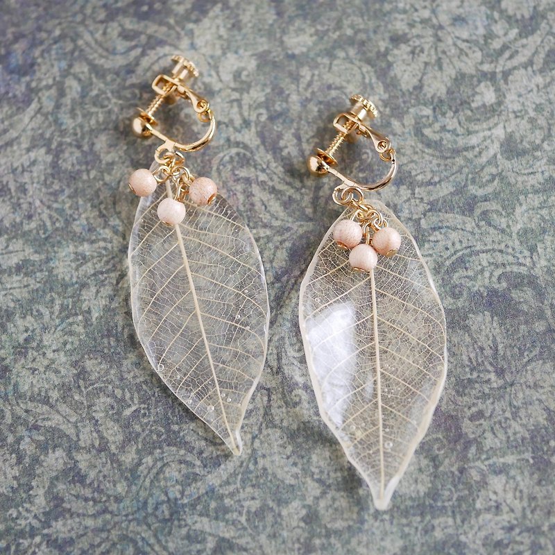 with wood beads/leaf Clip-On/E-009 - ต่างหู - เรซิน สีใส