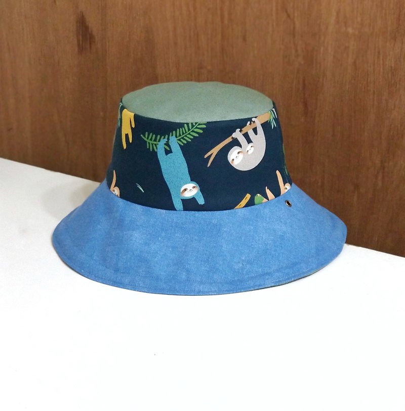 小牛村 手工帽 遮陽帽 漁夫帽 動物插畫【樹懶森林】縹藍 - 帽子 - 棉．麻 藍色