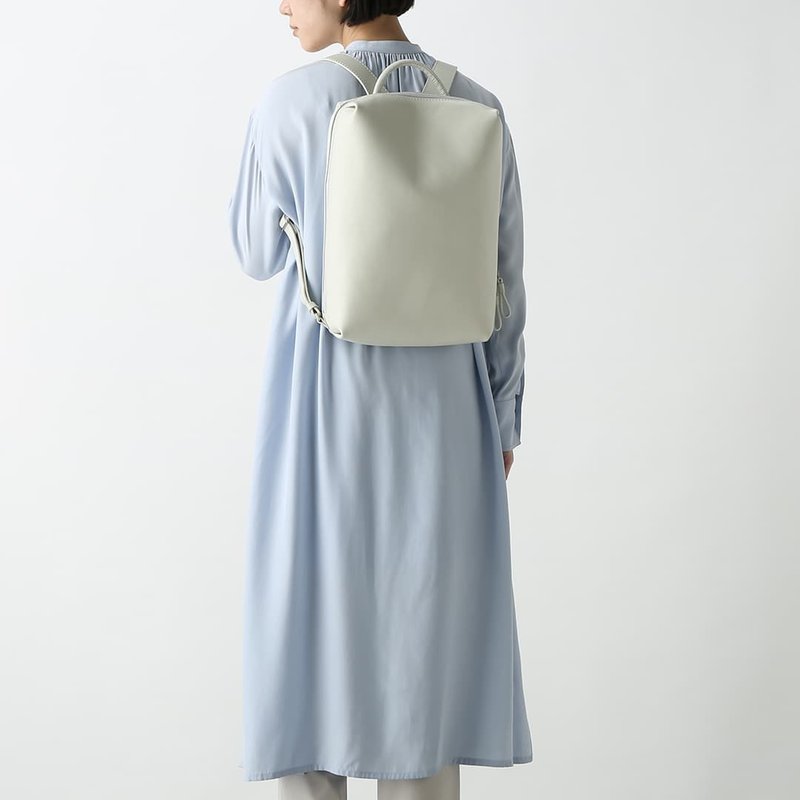 Fuwari Backpack - Elegant White - กระเป๋าเป้สะพายหลัง - หนังแท้ ขาว