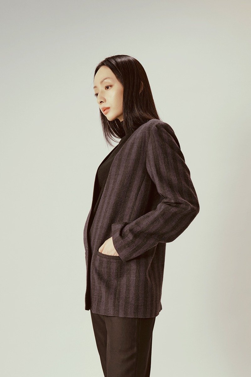 Purple & Black Striped Jacket - เสื้อสูท/เสื้อคลุมยาว - ผ้าไหม ขาว