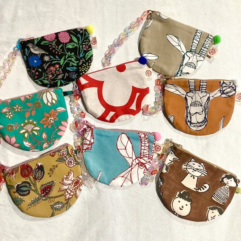 Japanese fabric cute pouch - 零錢包/小錢包 - 棉．麻 多色