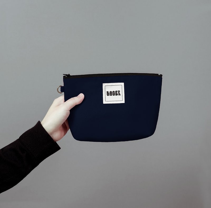 Bager simple plain zipper universal bag / navy blue - Toiletry Bags & Pouches - Cotton & Hemp Blue