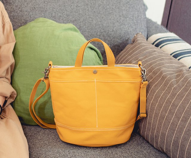 Canvas adjustable shoulder bag - Shop YI FAN CANVAS BAGS Handbags
