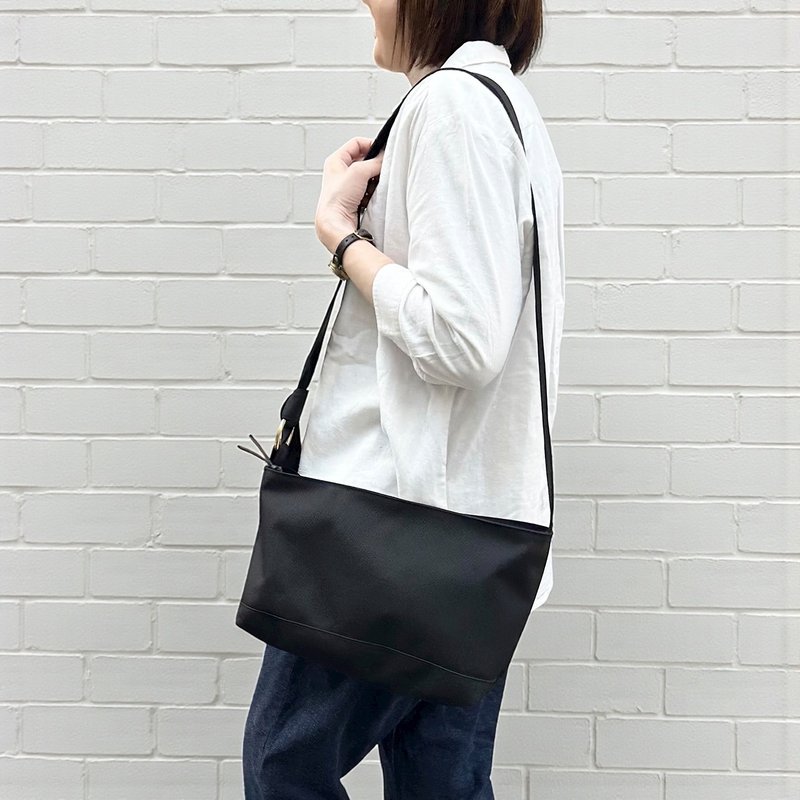 DRIFTER-S  ブラック　撥水加工　コーデュラナイロンショルダーバッグ - 側背包/斜背包 - 尼龍 黑色