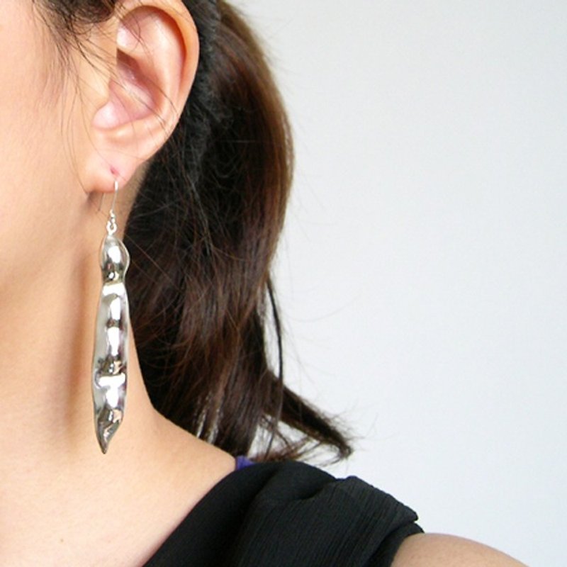 Limited - Pod sterling silver earrings - ต่างหู - เงินแท้ สีเงิน