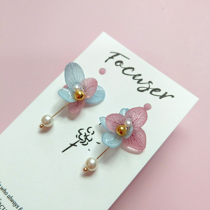 Japanese blue and pink two-color hydrangea earrings real flower earrings earrings/ Clip-On - ต่างหู - พืช/ดอกไม้ สึชมพู