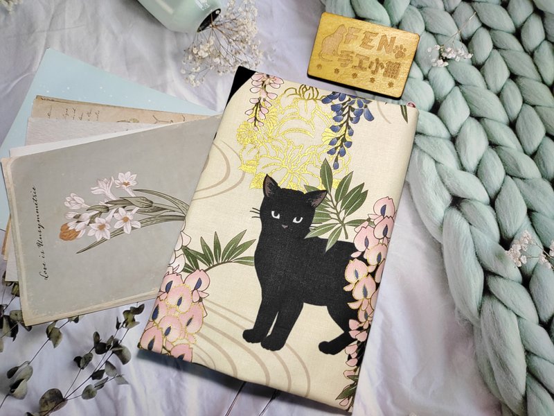 Cat Series-Japanese thin cotton cloth off-white background gilding wisteria flower black cat 2 cloth book cover-cloth book cover A5/25K - Book Covers - Cotton & Hemp 